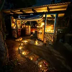 Riverside Forest & شقة *