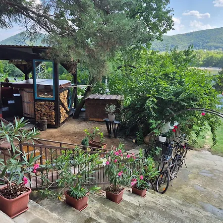 شقة Riverside Forest &