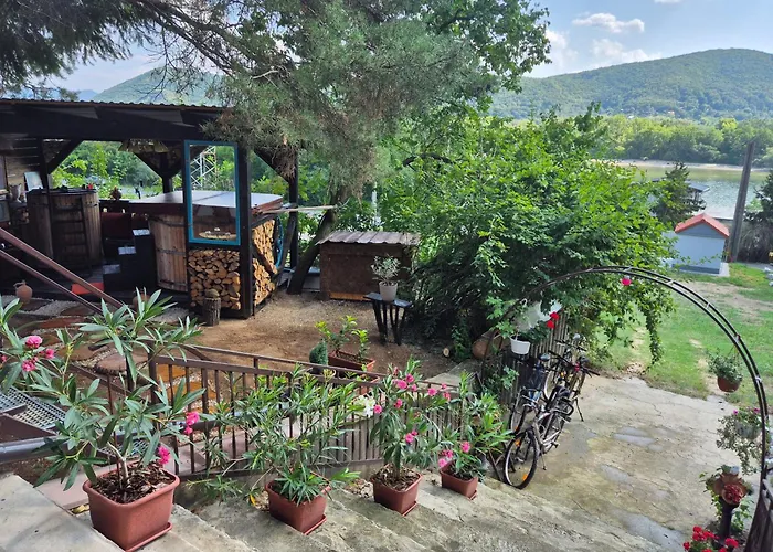 Daire Riverside Forest &