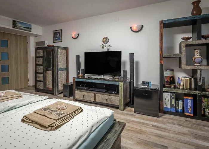 Riverside Forest & Chl'aba