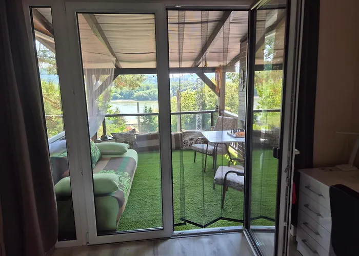 Riverside Forest & شقة *