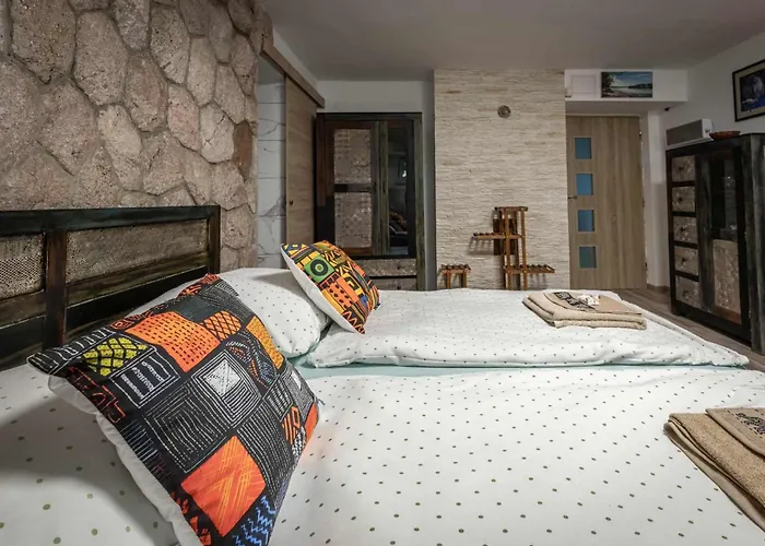 Riverside Forest & شقة