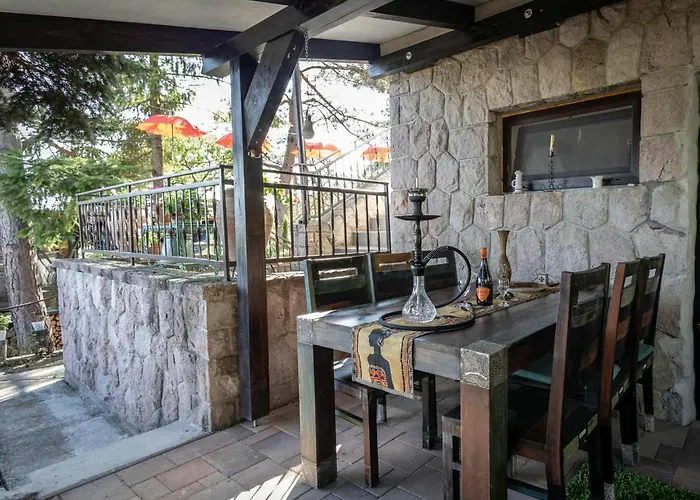 Riverside Forest & شقة *