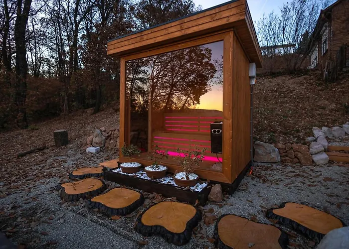 Riverside Forest & شقة